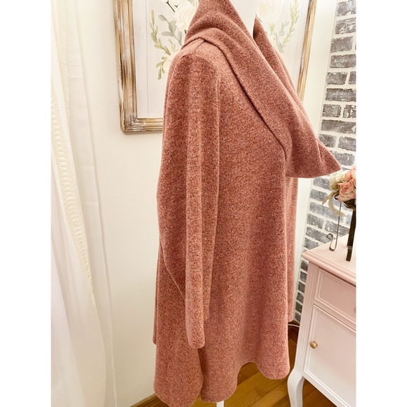 NWOT {New Direction} Top - Picture 6 of 7